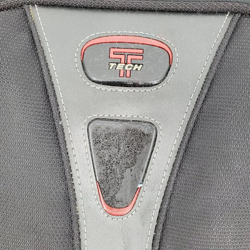 Tumi Tech Black Fold Carry On Nylon Men's Travel Flying Clothing Garment Bag‎